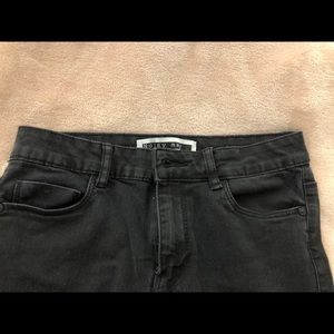 black jeans💫